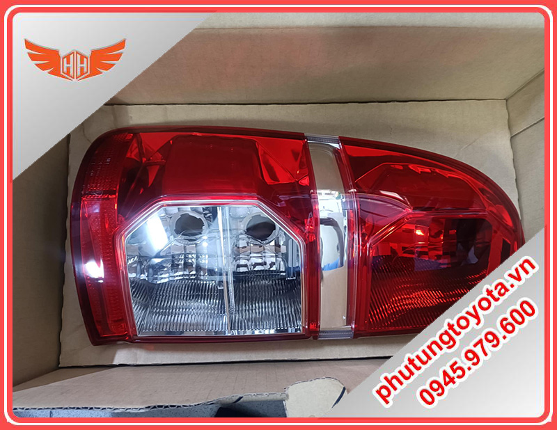 Đèn hậu Toyota Hilux 2012-2015