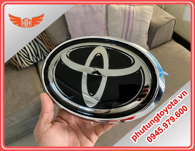 Logo mặt calang toyota Cross chính hãng phụ tùng ô tô Hữu Hạnh