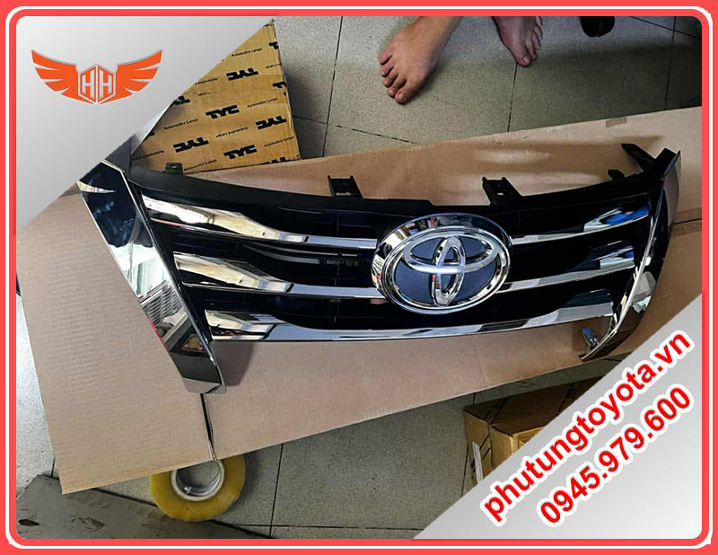 Mặt galang xi Toyota Fortuner 2020