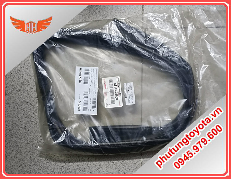 Ron U lên xuống kính cửa Toyota Altis / Corolla - 68141-02060