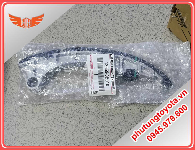 Tỳ cam cong Toyota Fortuner 2017